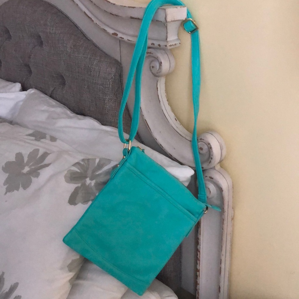 Cross body purse NWOT